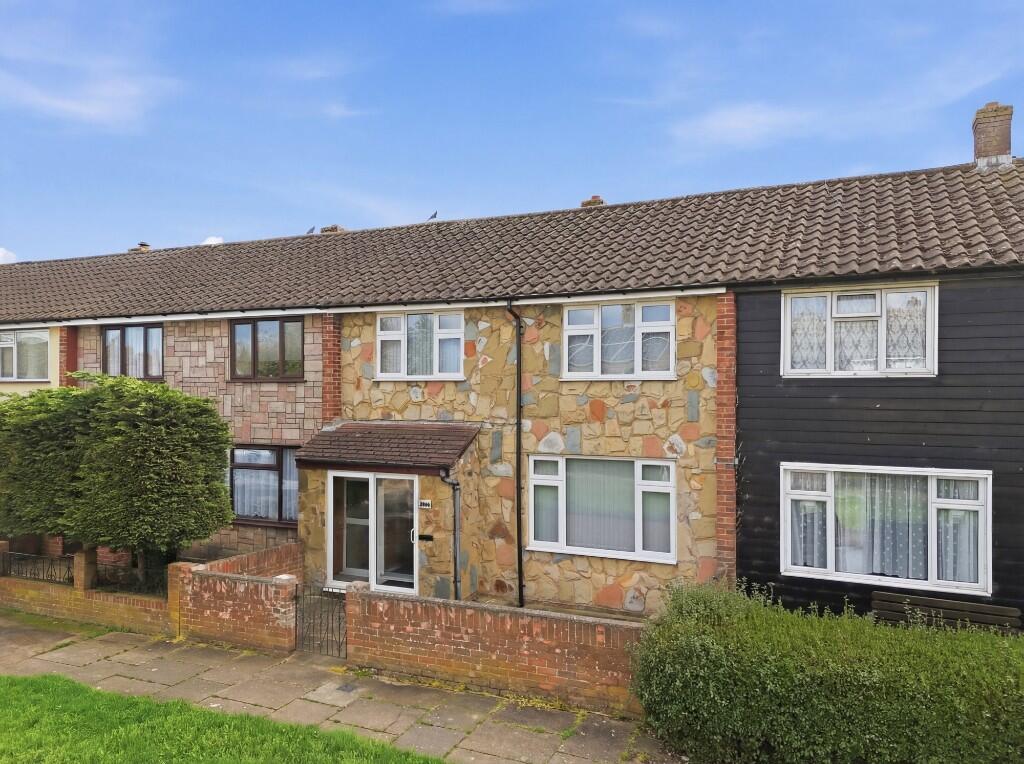Main image of property: LITTLE BELHUS CLOSE, South Ockendon