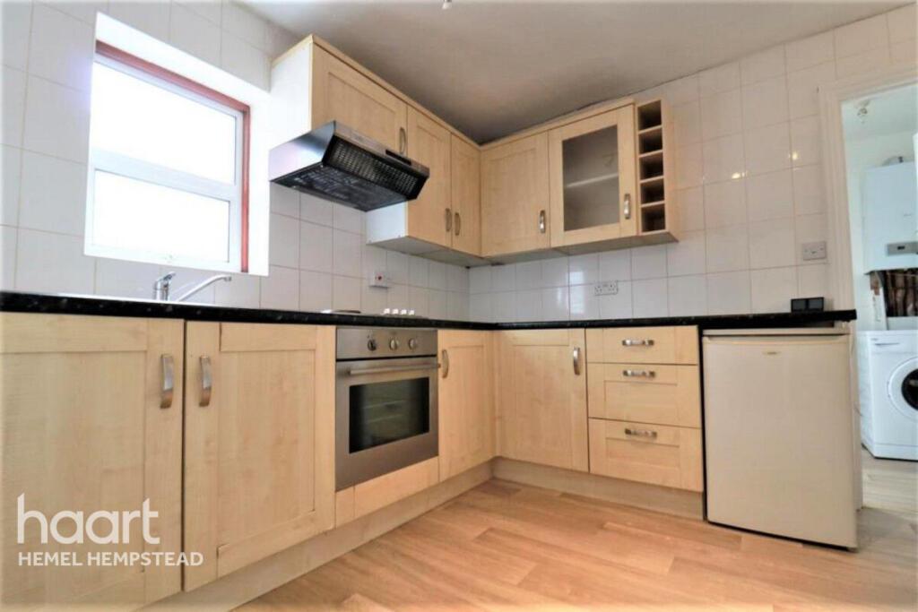 Main image of property: London Road, Hemel Hempstead