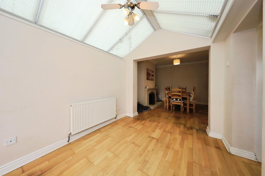 Pinfold Lane, Wolverhampton, West Midlands, WV4 - Mais