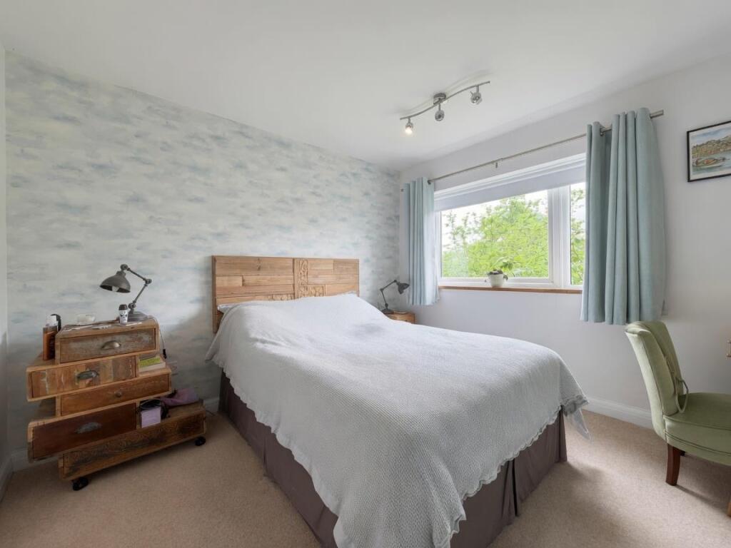 Queen Parade, Harrogate - More