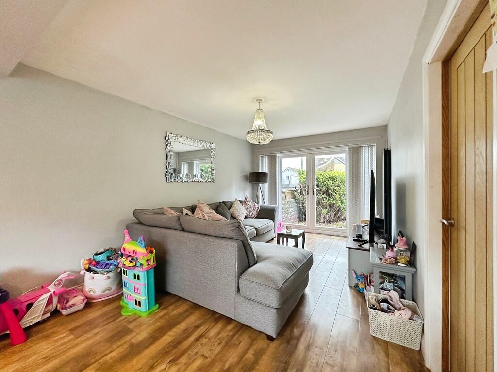 House in Hengoed, Gelligaer - More