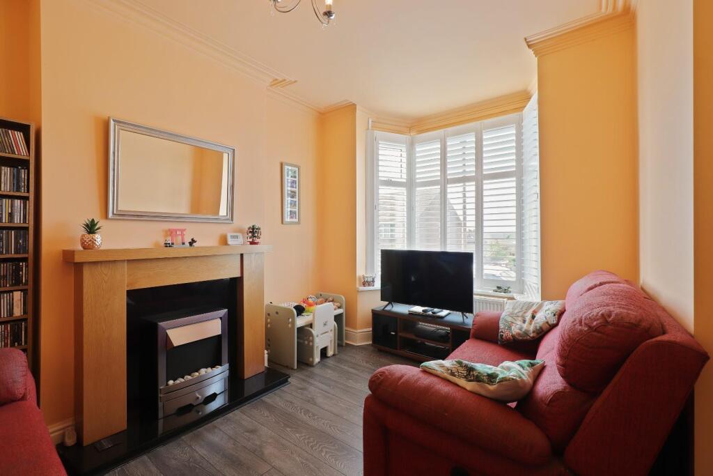 House in Sheffield, Norton Lees - View 2