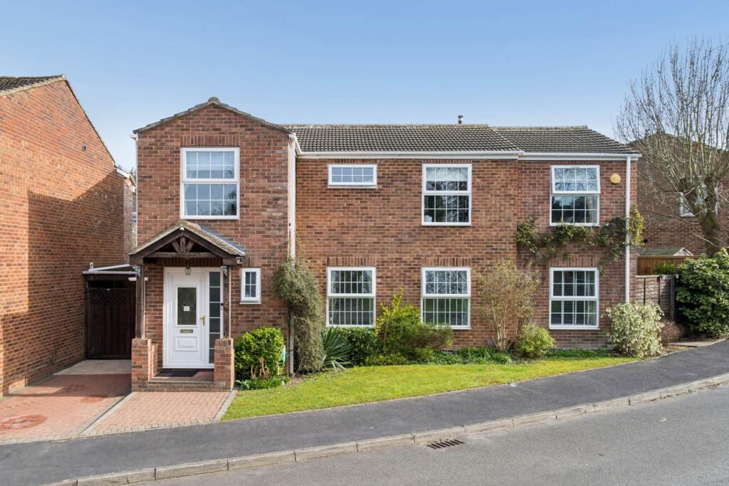 Main image of property: Grenadine Way, Tring