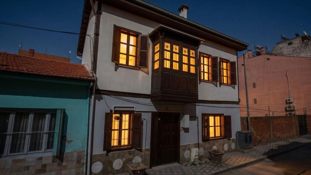 Main image of property: Izmir, Ödemis, Ödemis