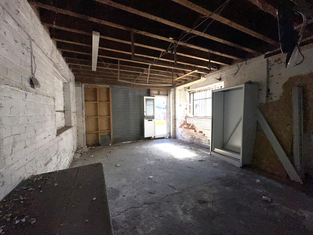 Workshop/Storage Unit to rear of 142 Watson Road, Blackpool FY4 3EE - View 3
