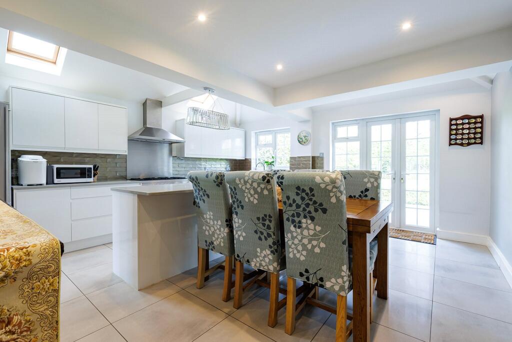 House in Guildford - View 4