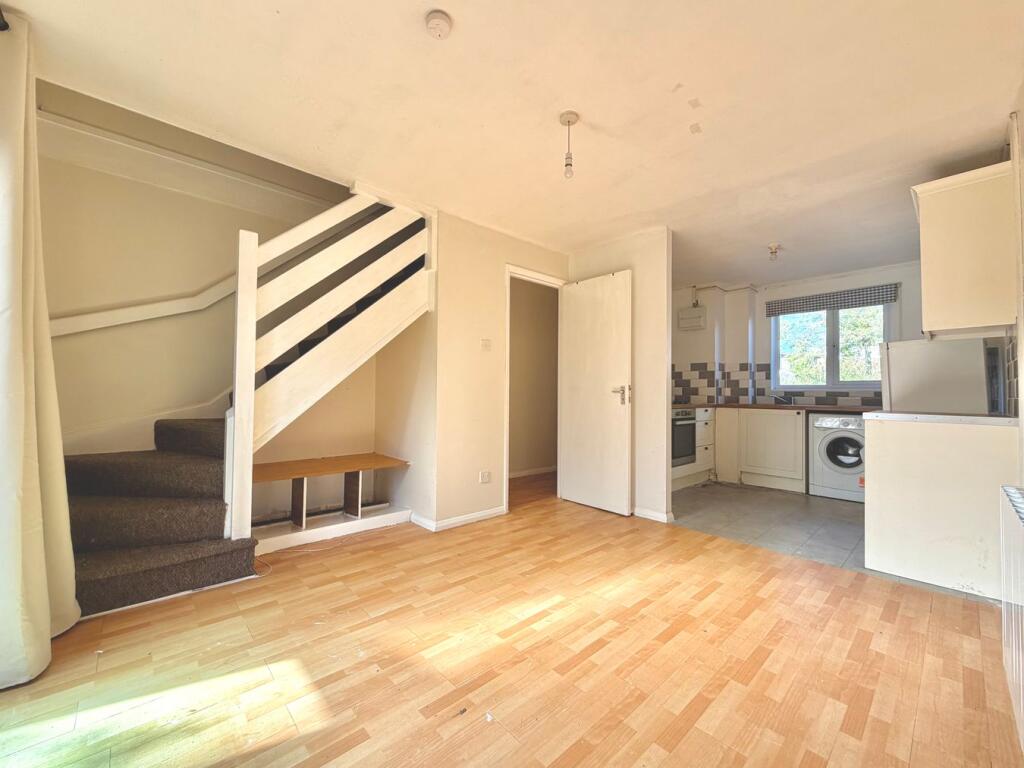 House in Milton Keynes, Bradwell - More