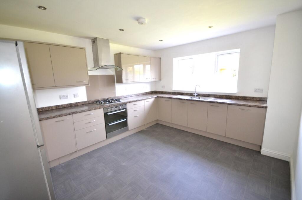 House in Waverley, Cranleigh - View 4