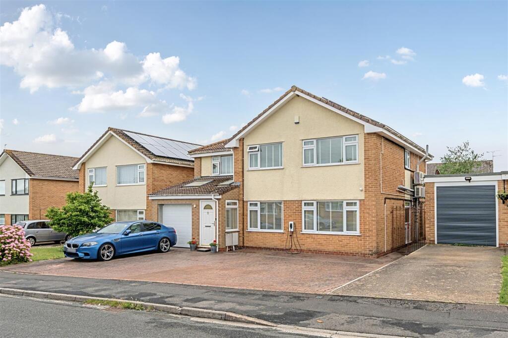 Main image of property: Evenlode Way, Keynsham, Bristol