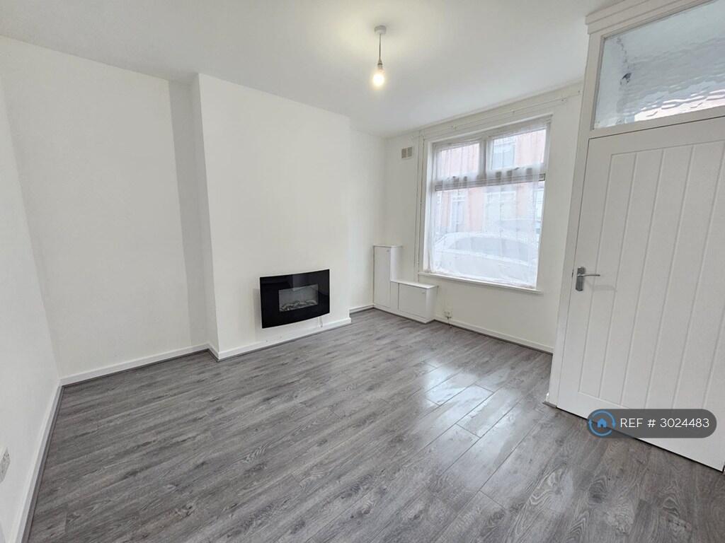 House in Bolton - View 3