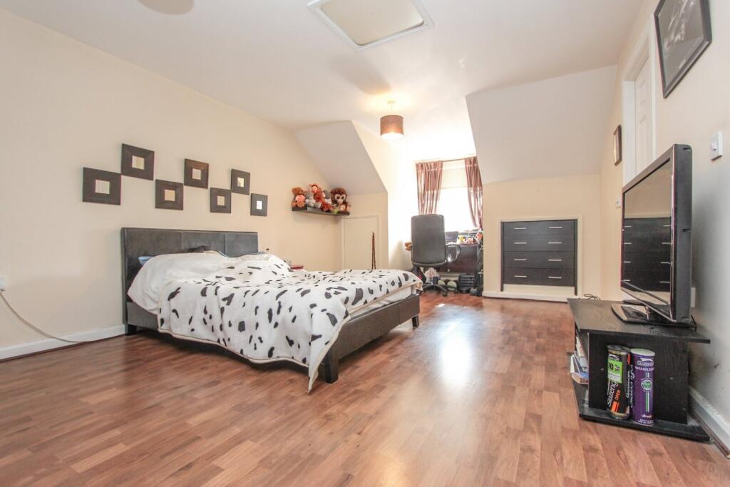 Apartment in Watford - More