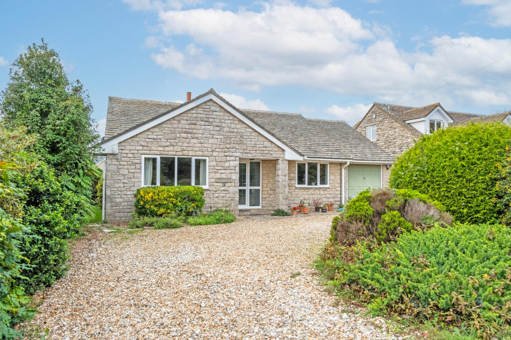 Newfoundland Close, Worth Matravers