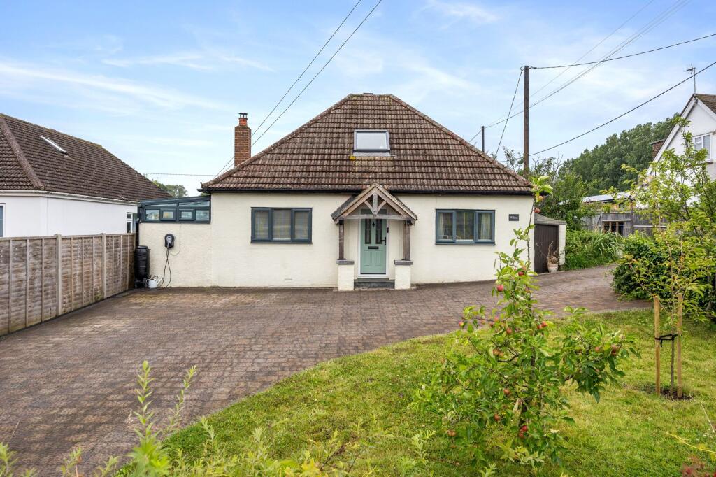 Main image of property: Brighton Road, Hassocks, BN6