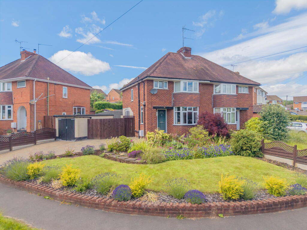 Main image of property: Oakenshaw Road, Redditch, B98 7PJ