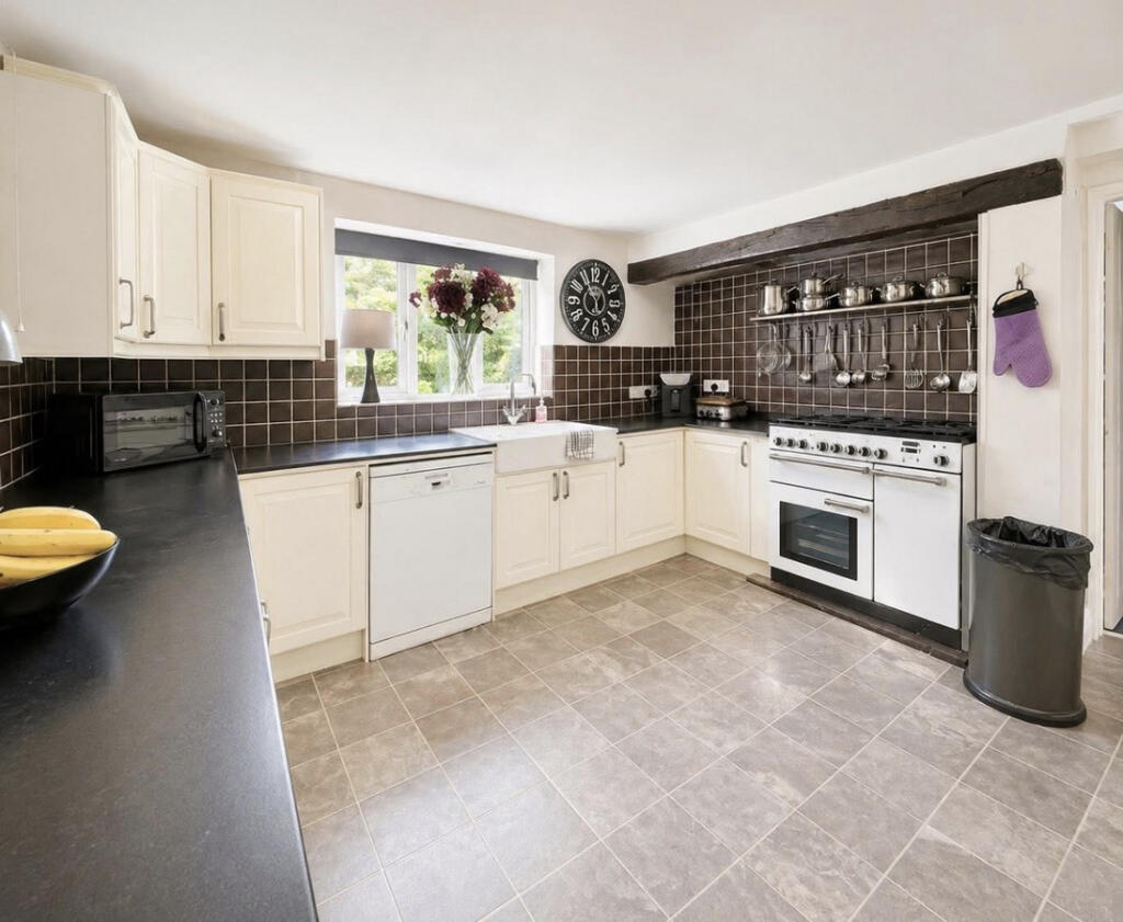 Woodend Lane, Hill, GL13 photo 4