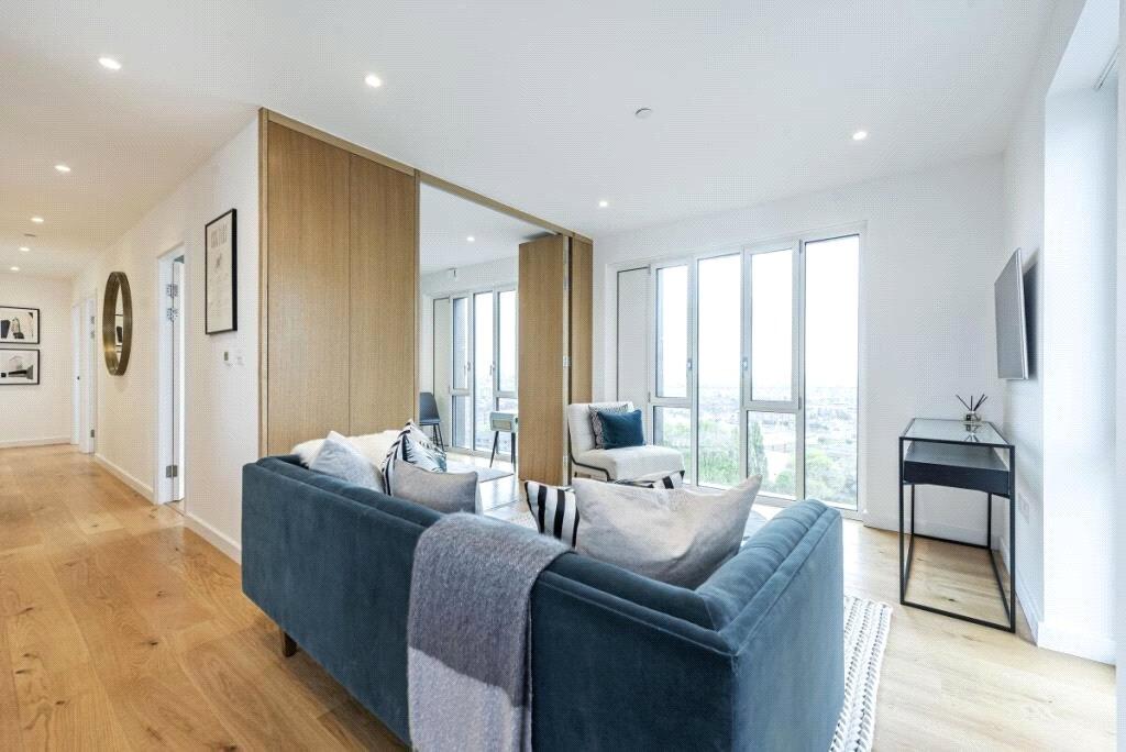 Mapleton Crescent, Wandsworth, London, SW18 photo 4
