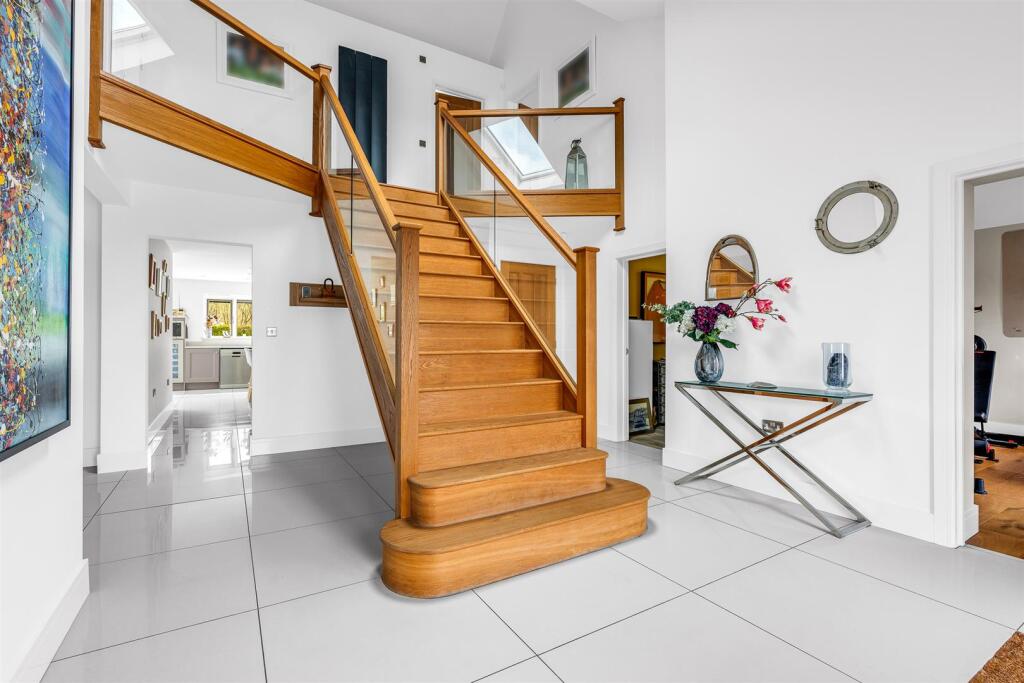 Additional image 13 of Burnham Green Road, Welwyn