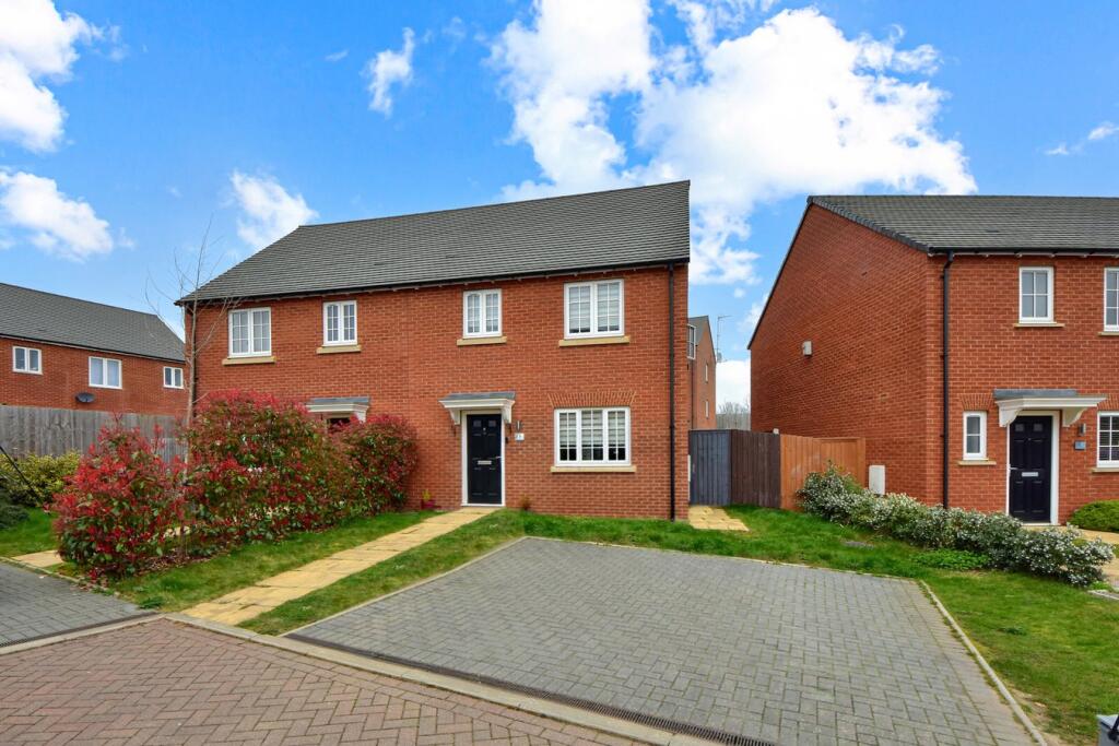 Main image of property: Lawrence Close, Banbury, OX16