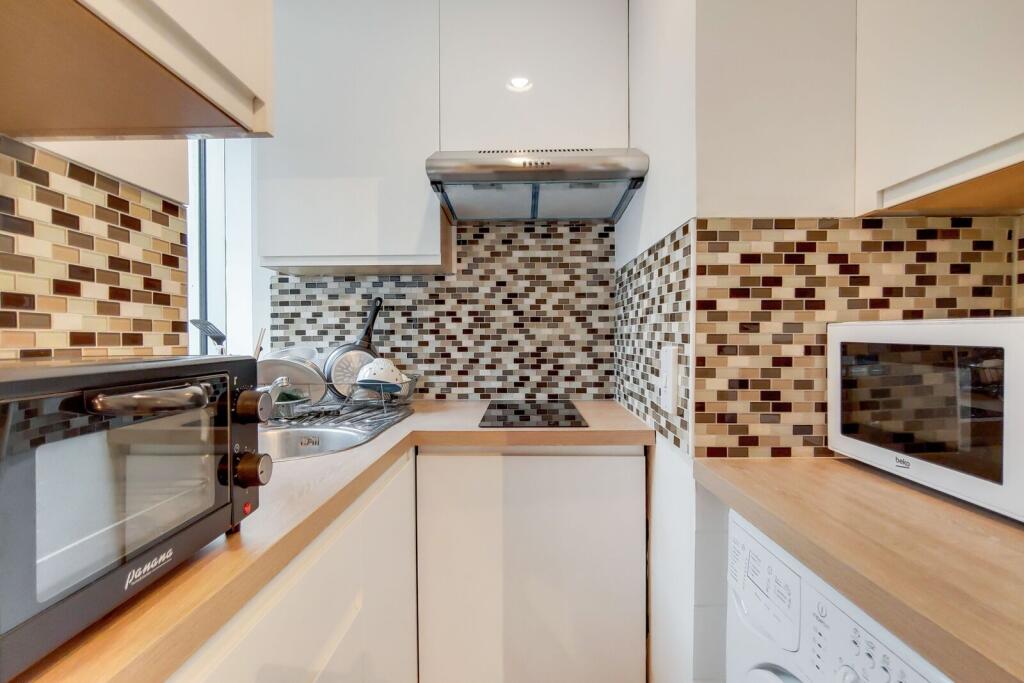 Studio flat for rent