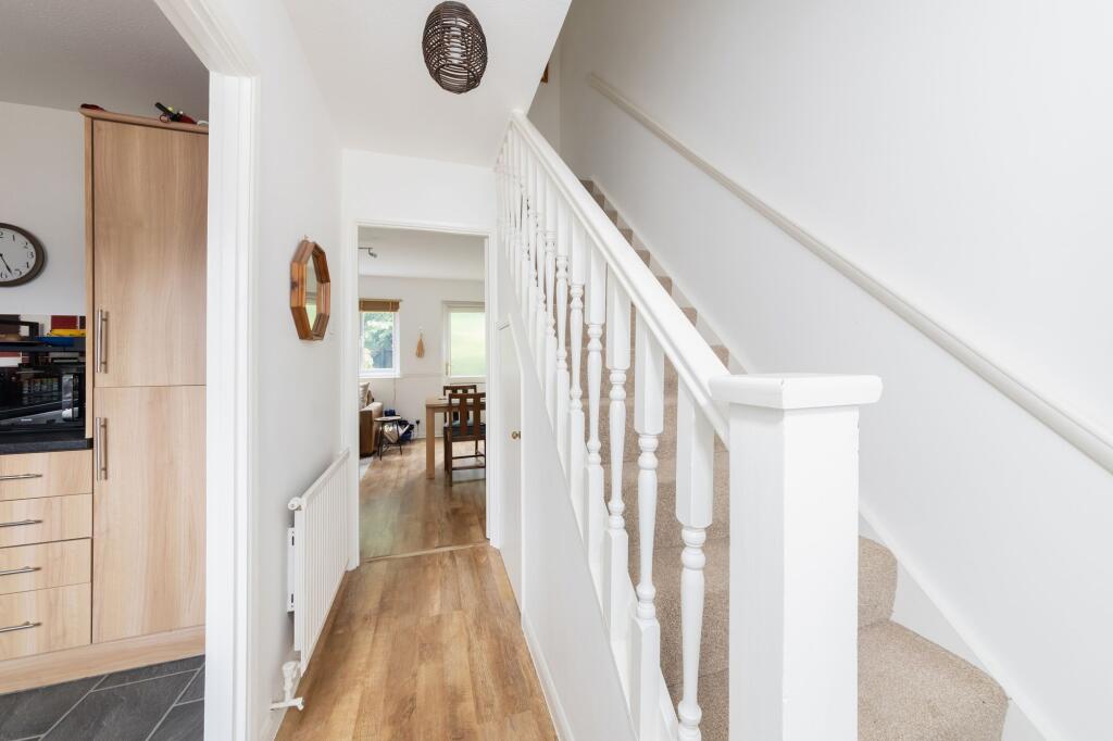 Kempster Close, Abingdon, OX14 - More