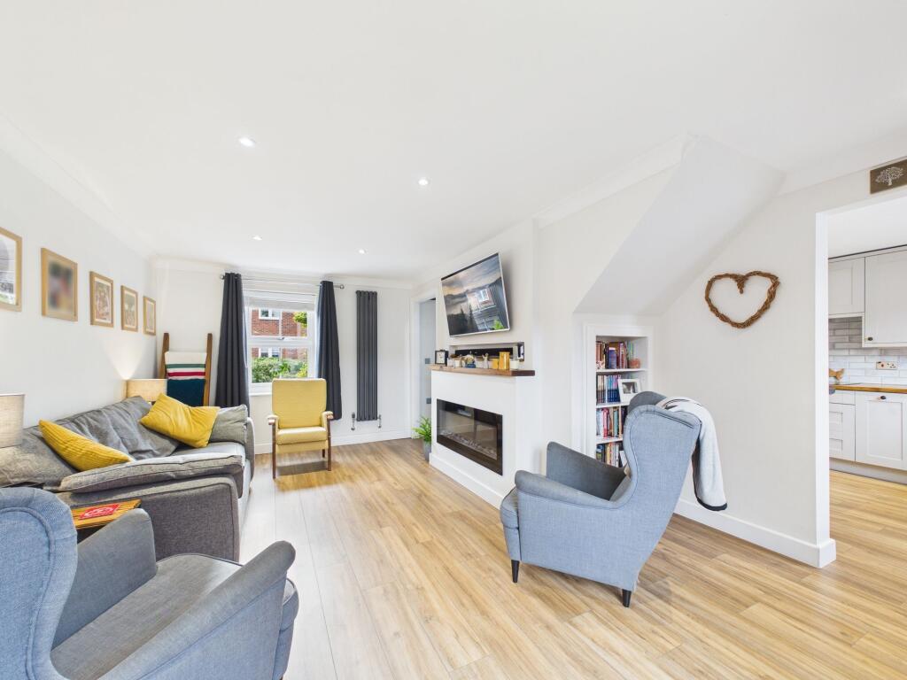 Violet Way, Yaxley, PE7 photo 3