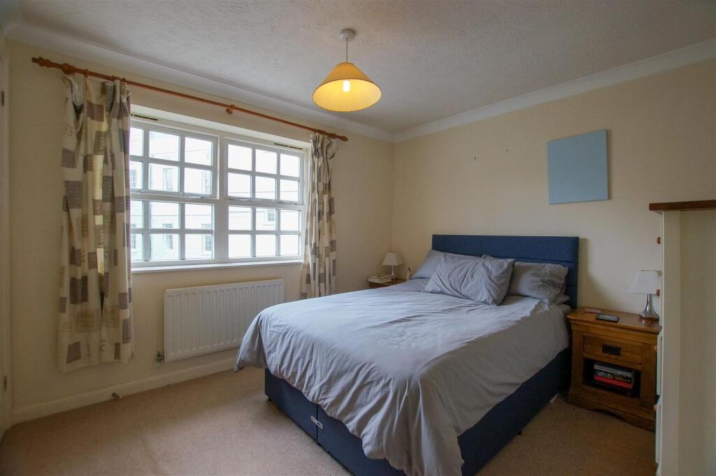 House in Chichester, East Broyle - View 4