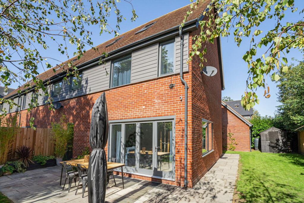 House in Stevenage - View 4