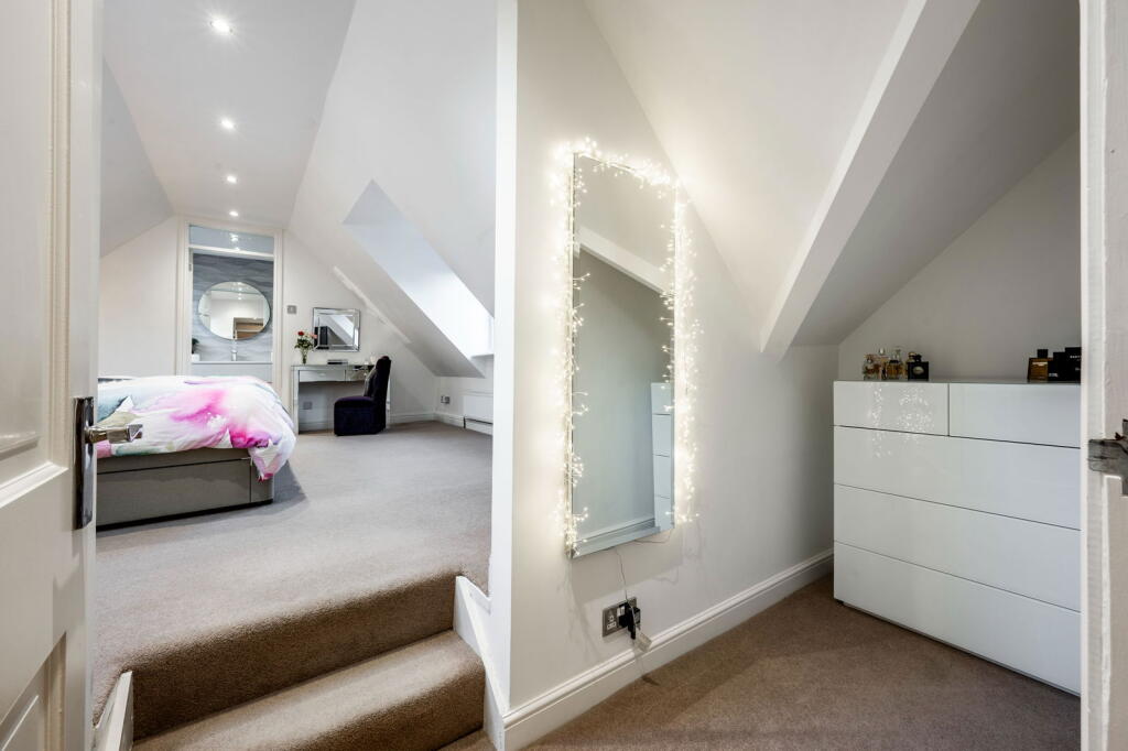 Additional image 19 of Farways, Keepers Gate Close, Sutton Coldfield, B74