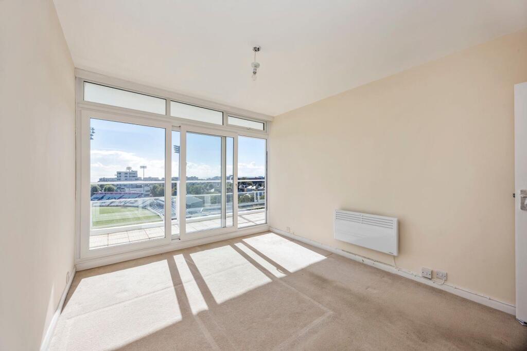 Apartment in Hove, Brighton and Hove - More