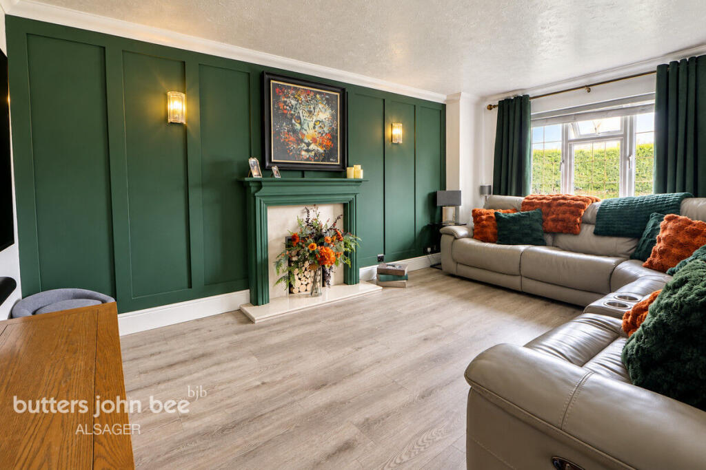 House in Stoke-on-Trent - View 5