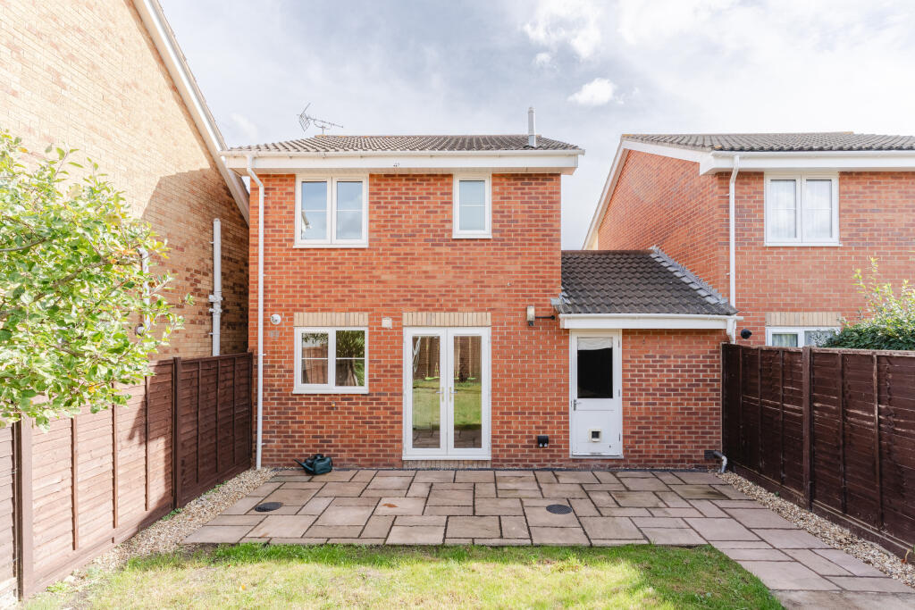 Hawkins Crescent, Bradley Stoke, Bristol photo 4