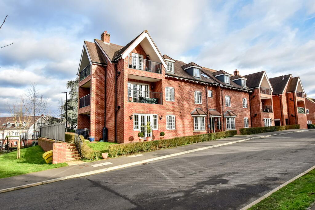 Main image of property: Grange Road, Chalfont St Peter, Gerrards Cross, SL9