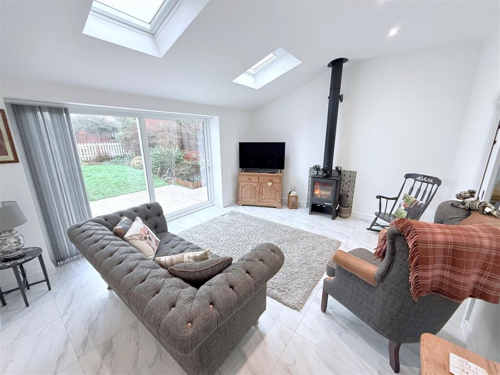 Silverwood Road, Bottesford photo 2