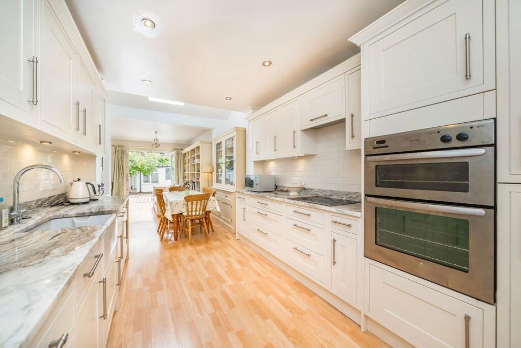 Apartment in London - View 5