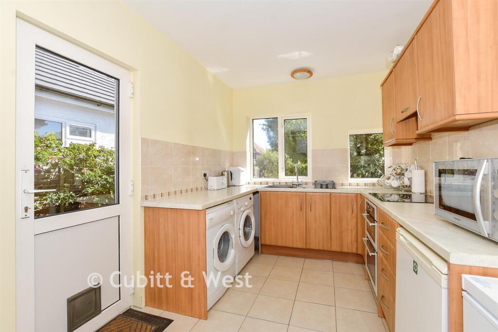Felpham Gardens, Bognor Regis, West Sussex - More