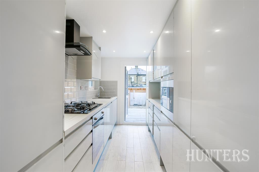 House in London - View 3