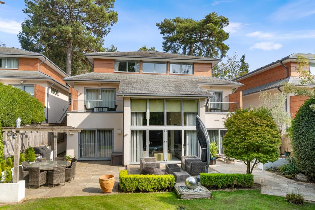 House in Elmbridge, Surrey