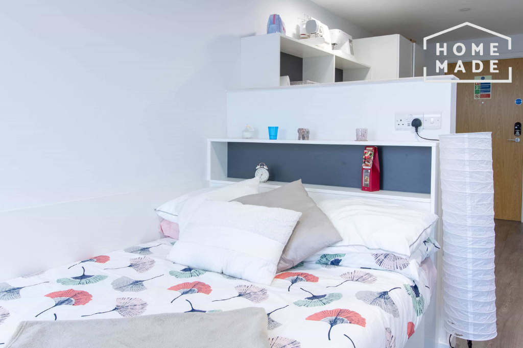 Apartment in Bournemouth - More