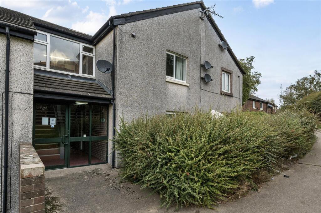 Hunday Court, Workington, CA14 photo 3