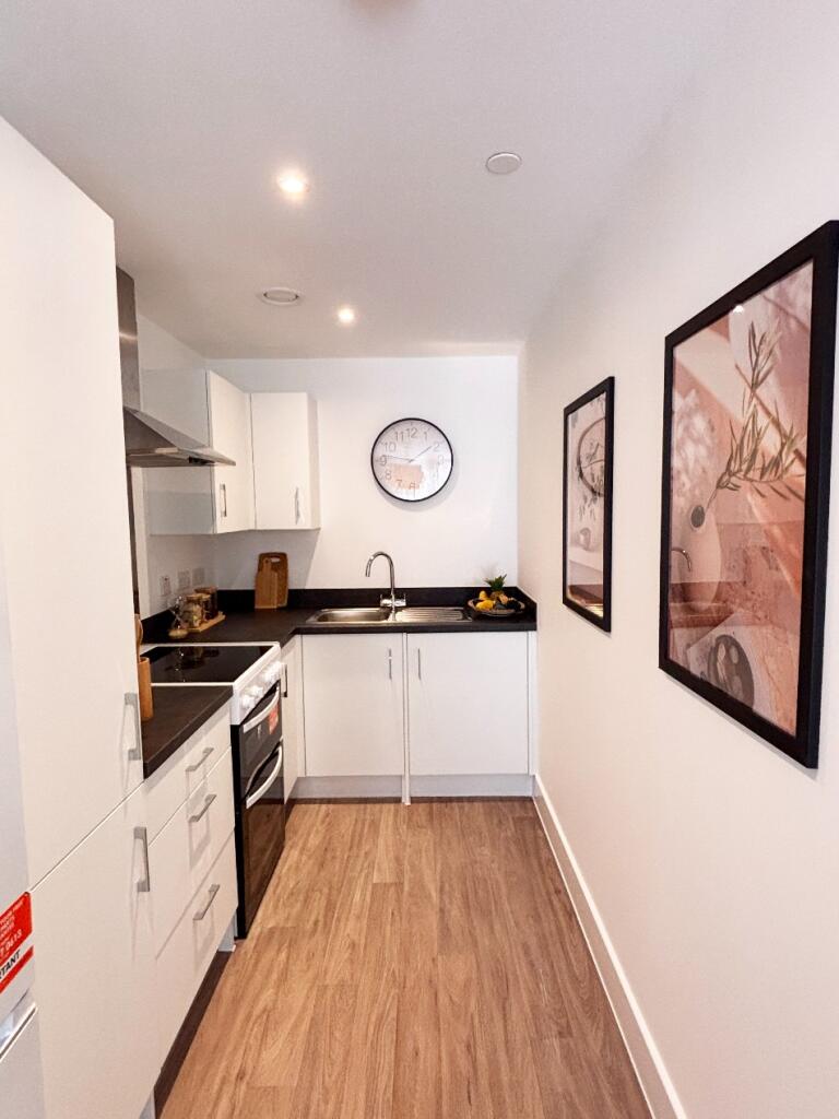 Walter House, Broadwater Way, Welwyn Garden City - View 6