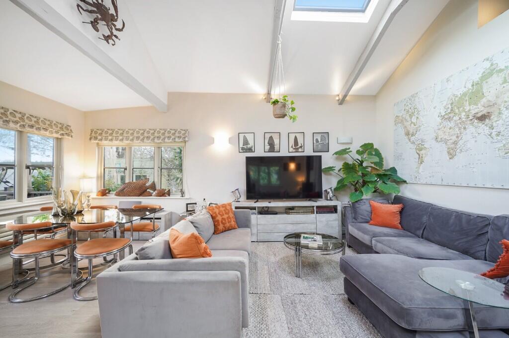 Main image of property: Dumsey Eyot, Chertsey, Surrey, KT16