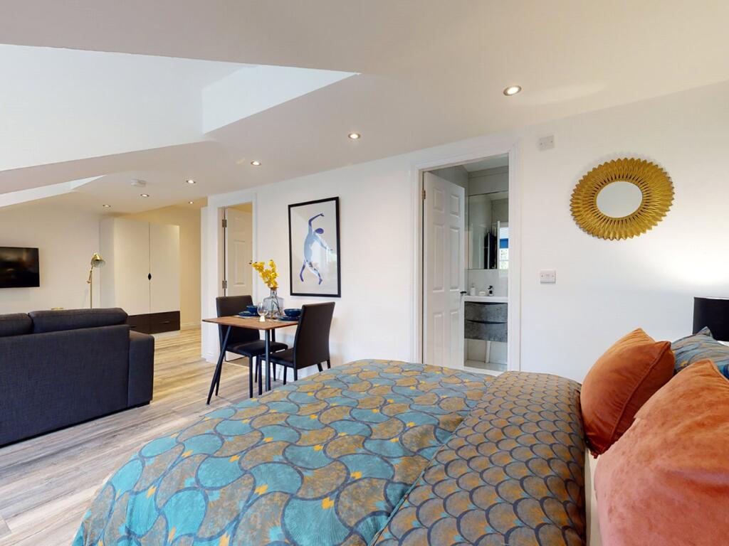 Main image of property: Apt 13, 23 Hyde Terrace #970583