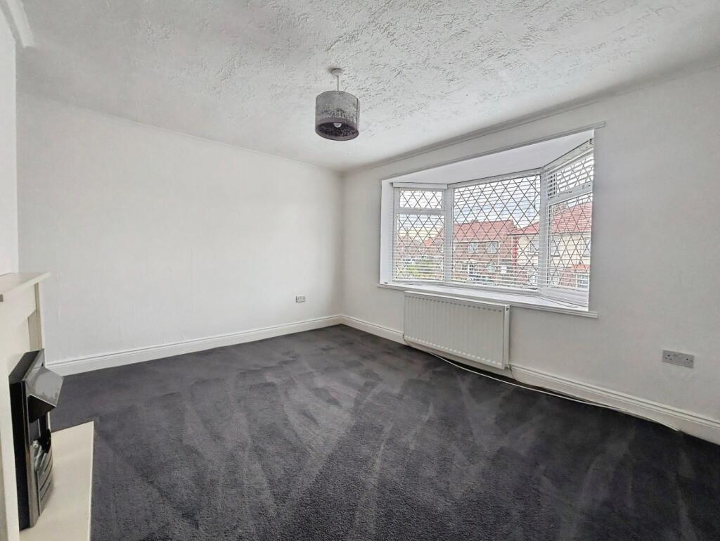 Apartment in South Tyneside, North East - View 3