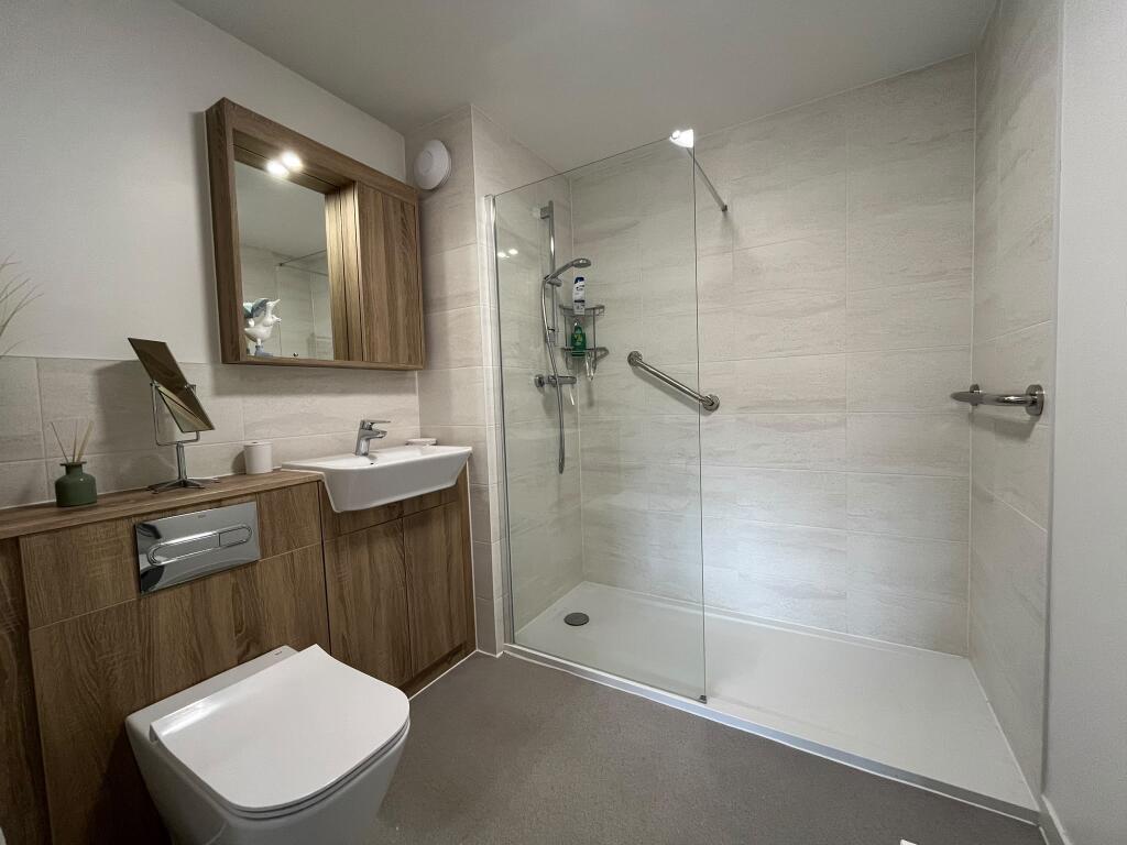 Apartment in Chester - More