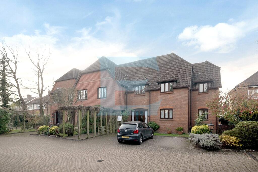 Main image of property: Ashmoor Lodge, 8 Beech Walk, Mill Hill, London, NW7