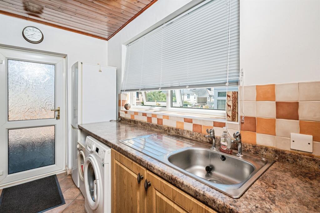 Queens Road, Higher St. Budeaux, PLYMOUTH - Mehr