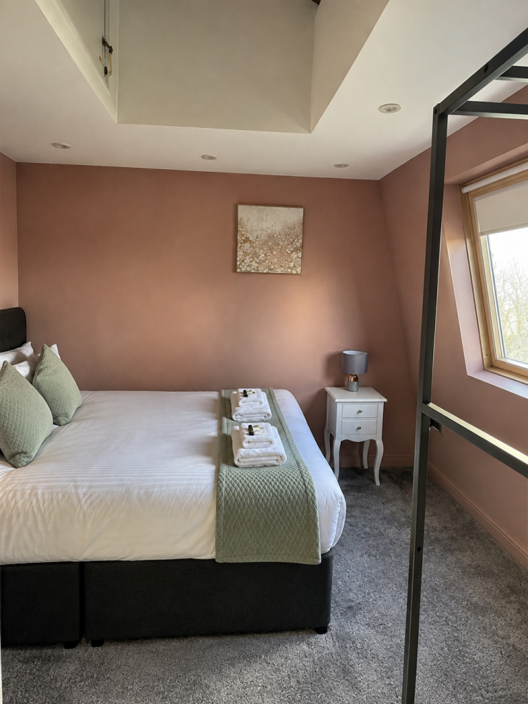 4 bedroom semi-detached house for rent