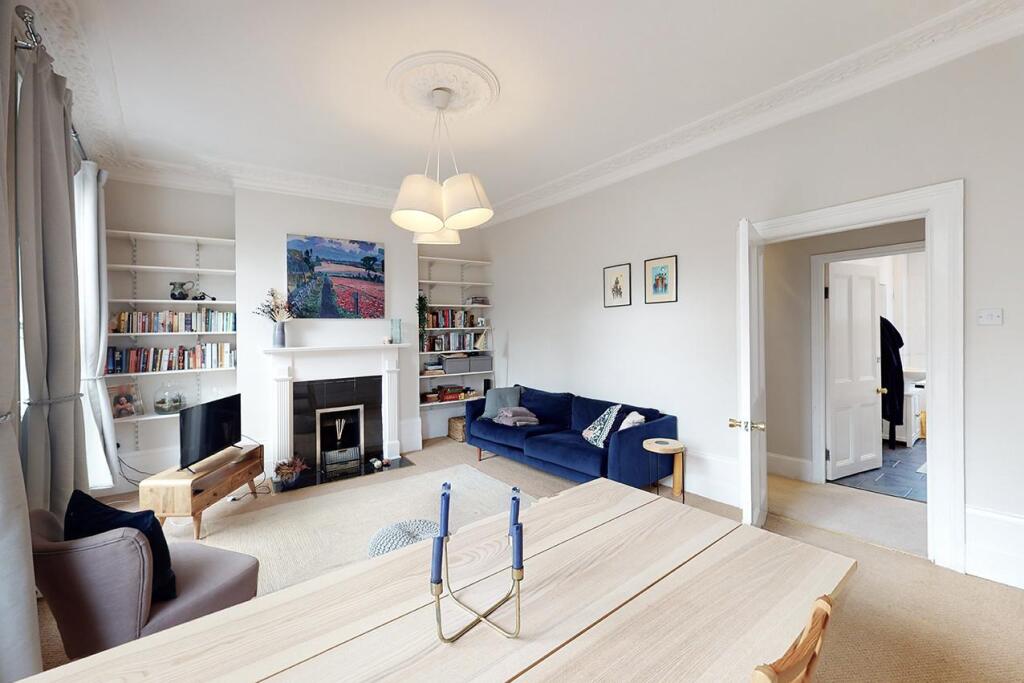 Apartment in London - View 5