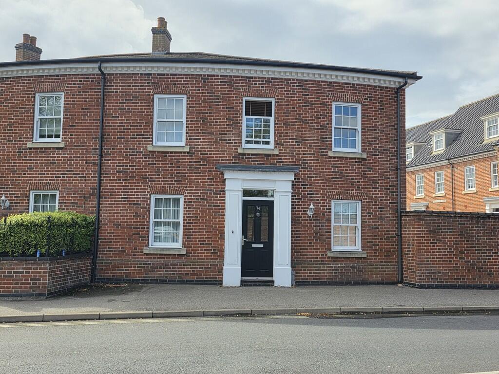 1-bed flat on Blyburgate, Beccles, Suffolk, £125,000
