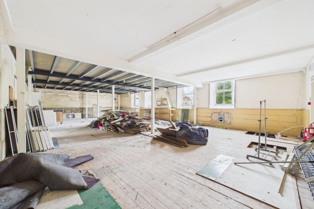 House in Ipswich - View 4